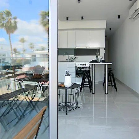 Phaedrus Living Seaside Luxury Flat Athina 108 *